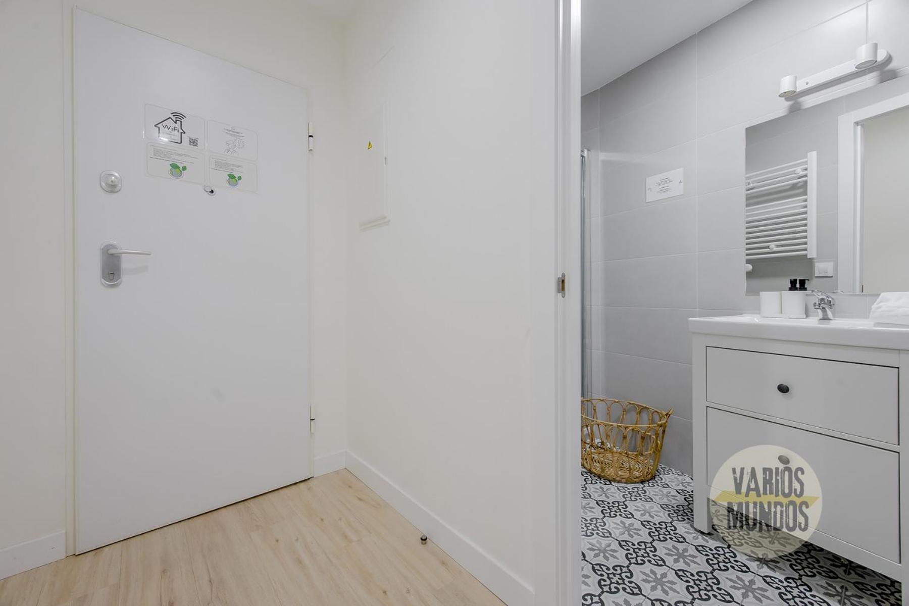 Spacious New Aparment Para 8Pax En La Plaza De Tirso E1 Madrid Exterior foto